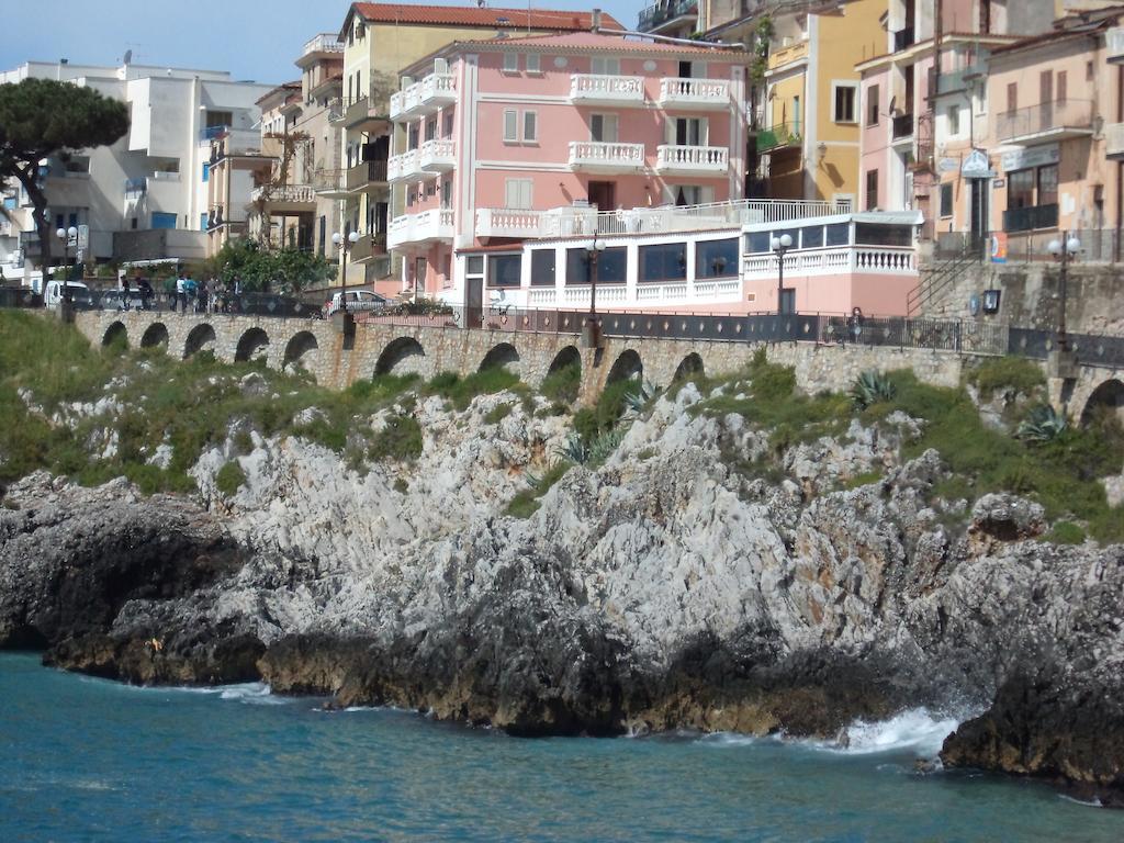 Albergo Tirreno Marina di Camerota Buitenkant foto