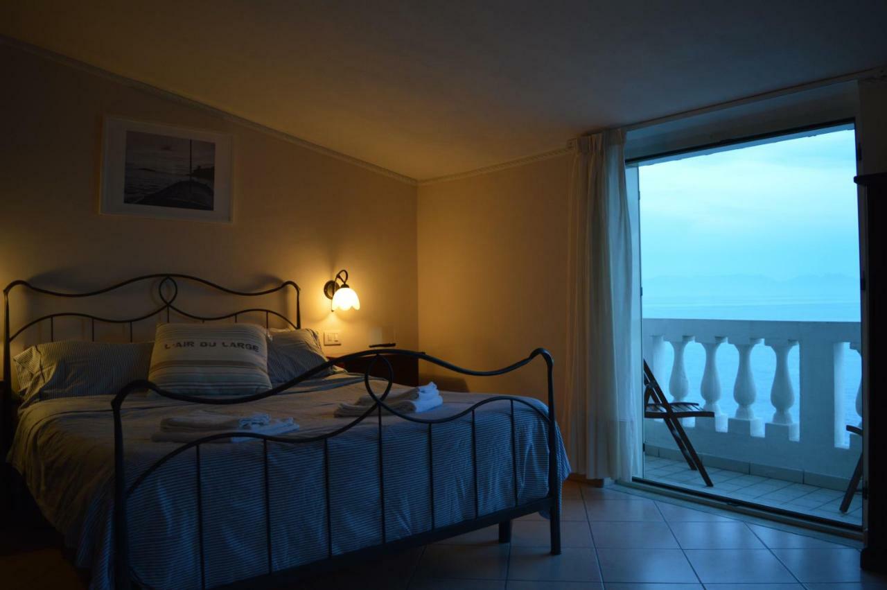 Albergo Tirreno Marina di Camerota Buitenkant foto