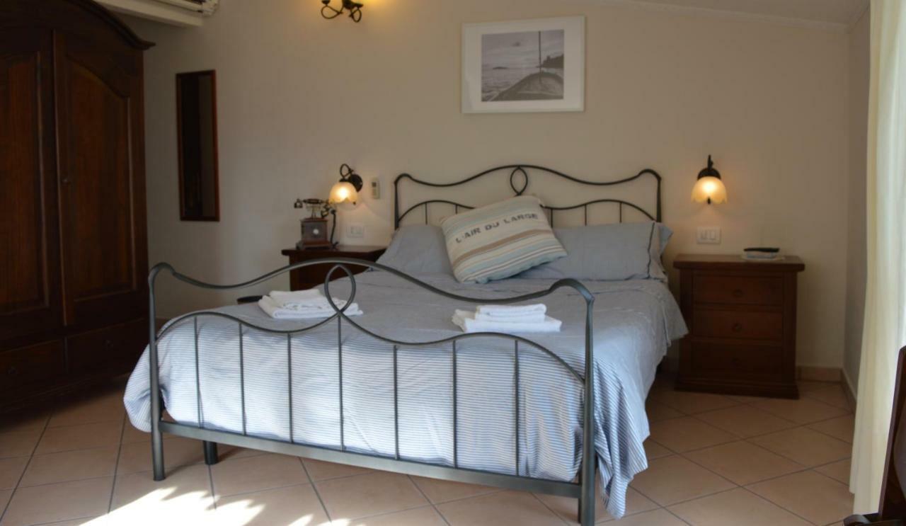 Albergo Tirreno Marina di Camerota Buitenkant foto